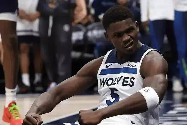 华盛顿22+19独行侠赛季三杀雷霆 猛龙险胜老鹰